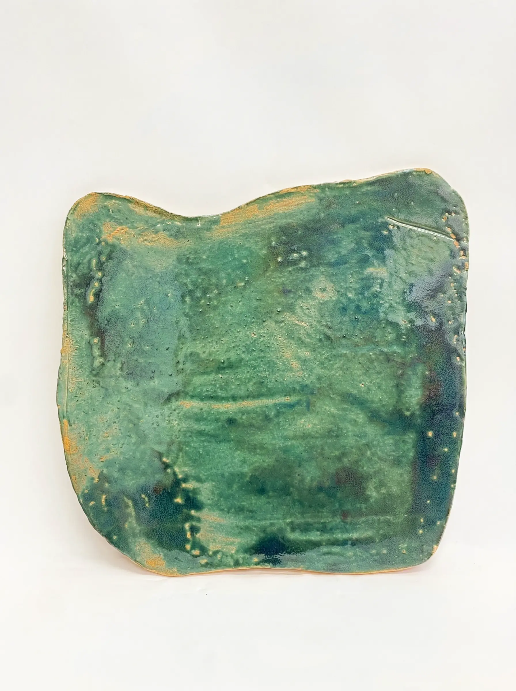 Keramik #11 – Hanna Maxi Schumacher | Handgefertigte Keramik Düsseldorf Keramik #11 von Hanna Maxi Schumacher – Malachit, 49 × 48 × 1,5 cm | Künstlerin Malerin Düsseldorf NRW Germany | Ceramic Art 2025