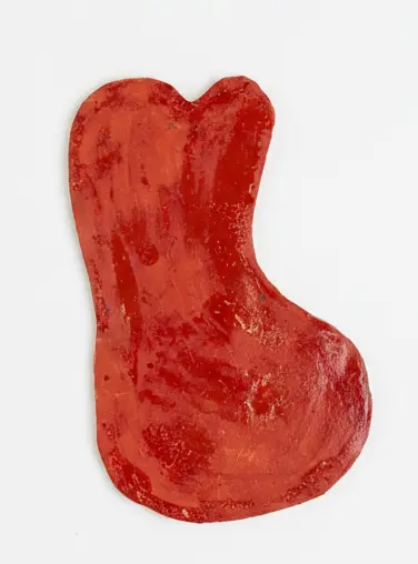 Keramik #17 – Hanna Maxi Schumacher | Handgefertigte Keramik Düsseldorf Keramik #17 von Hanna Maxi Schumacher – Rot, 80 × 45 × 1,5 cm | Künstlerin Malerin Düsseldorf NRW Germany | Ceramic Art 2025